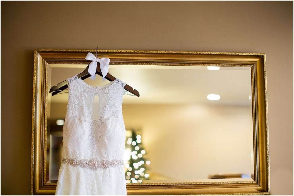 Silver and Navy Illinois Winter Wedding_0006