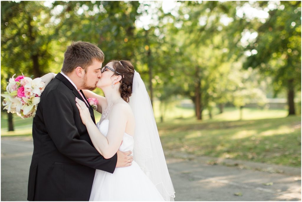pink-and-silver-early-fall-wedding-photography_0055