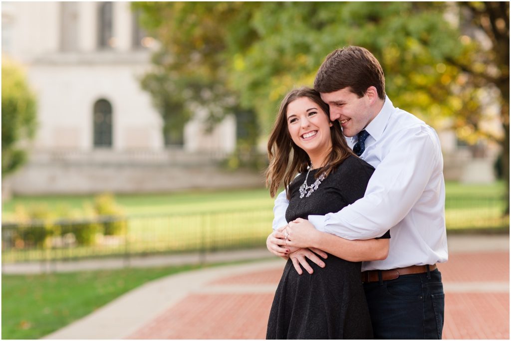 downtown-park-fall-engagement-photography_0012