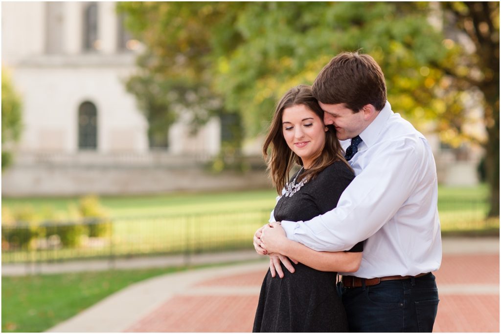 downtown-park-fall-engagement-photography_0013