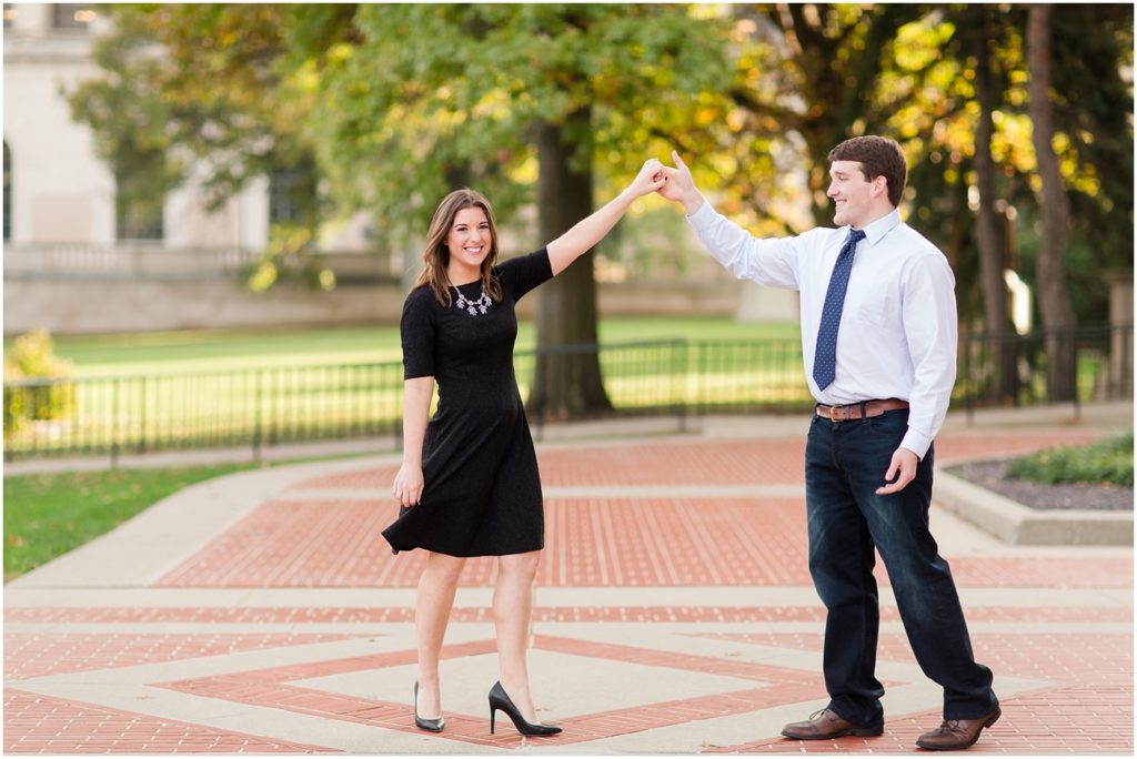 downtown-park-fall-engagement-photography_0015