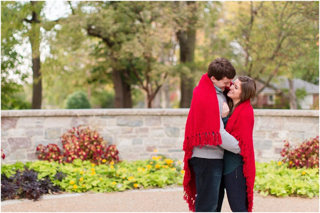downtown-park-fall-engagement-photography_0041