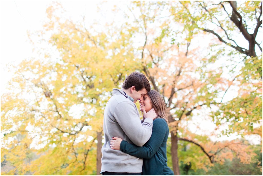 downtown-park-fall-engagement-photography_0043