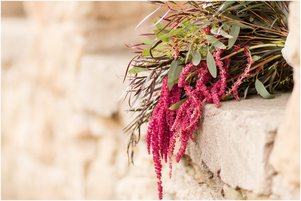 outdoor-fall-burgandy-and-cream-illinois-wedding-photography_0023-1